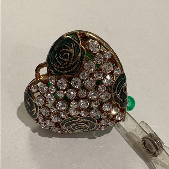 Heart Shaped Rhinestone Badge Reel with Floral Design - Picture 3 of 3